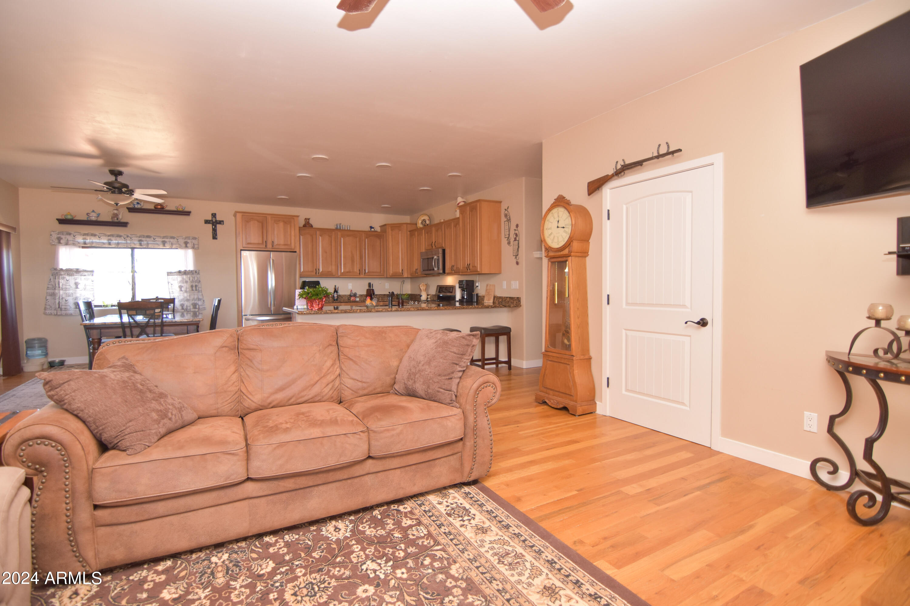 6951 Musgrove Road Skull Valley, AZ 86338 - Photo 2 of 52 Living Room