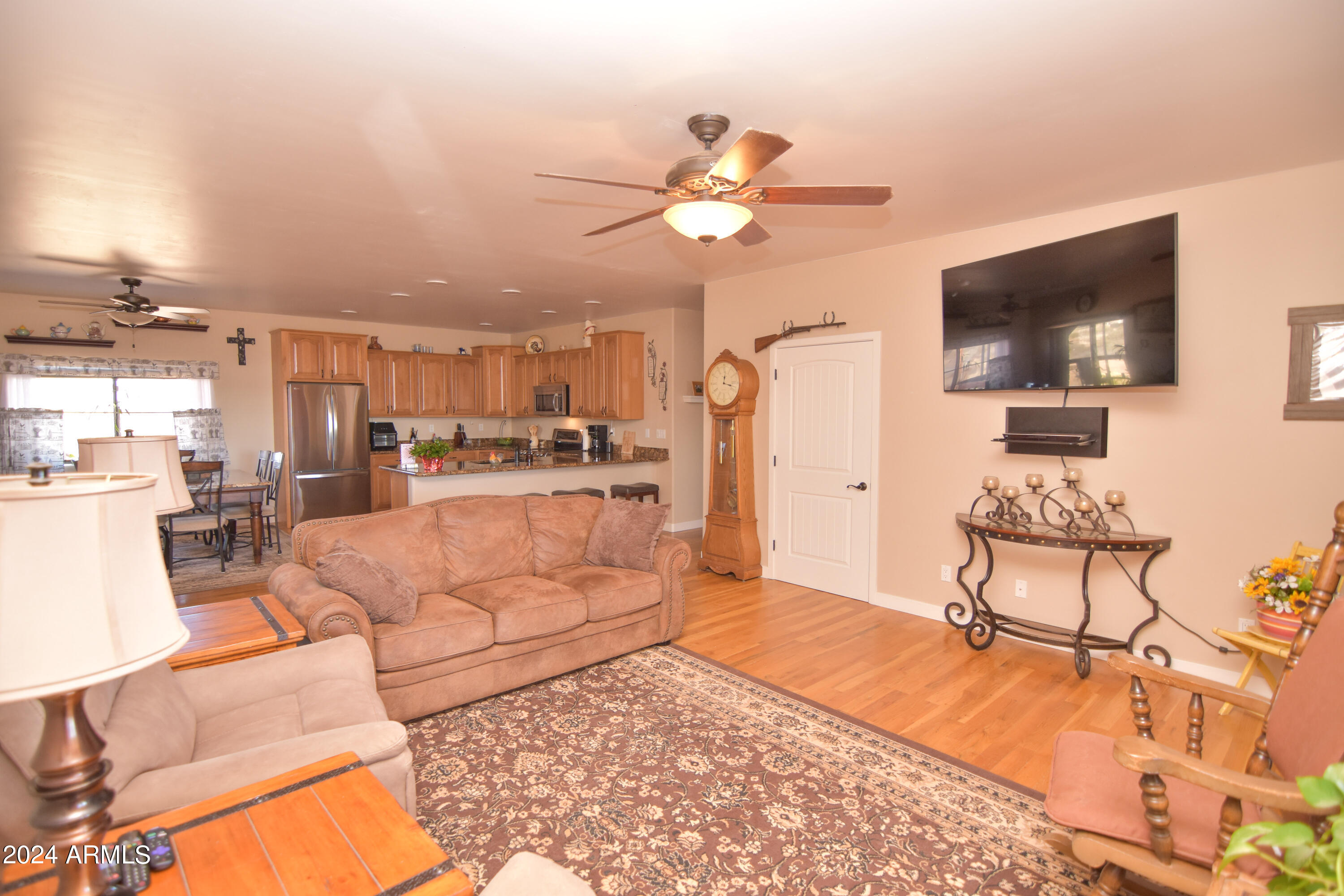 6951 Musgrove Road Skull Valley, AZ 86338 - Photo 4 of 52 Living Room