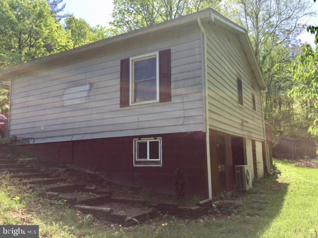 332 Sinking Spring Lane Gore, VA 22637 - Photo 34 of 37 Gallery Image 34