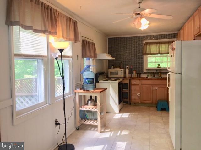 332 Sinking Spring Lane Gore, VA 22637 - Photo 10 of 37 Gallery Image 10