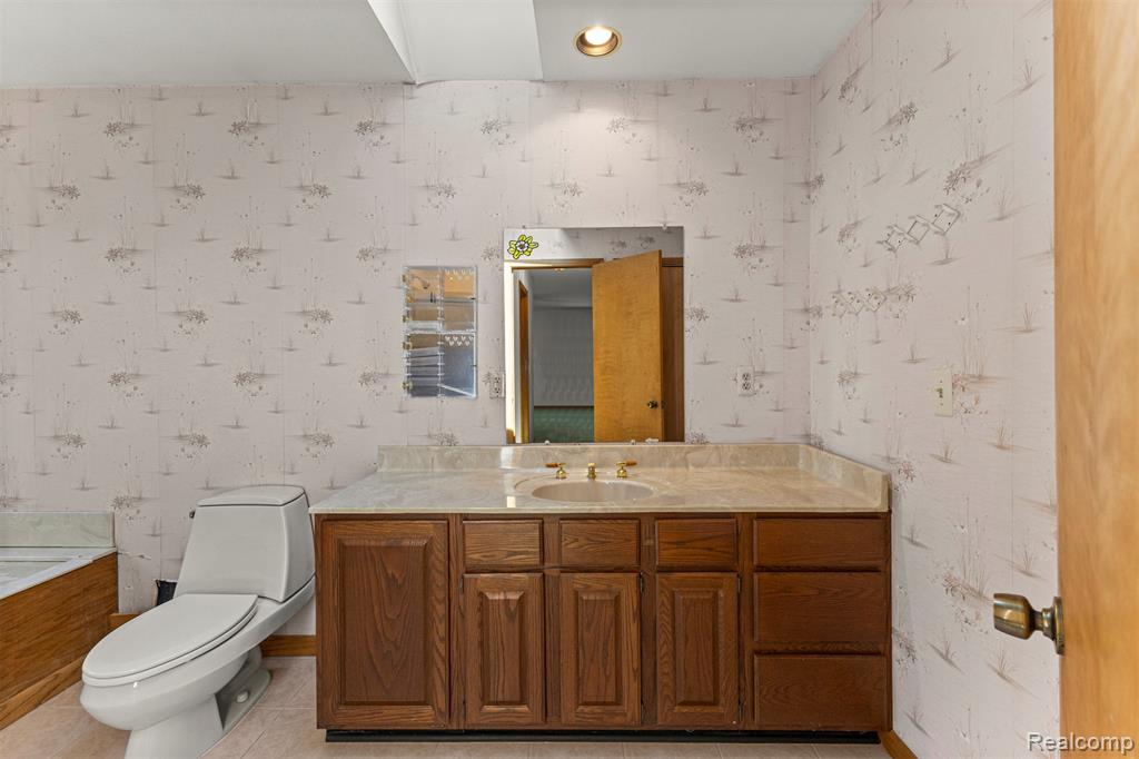18990 Beck Road Northville, MI 48168 - Photo 38 of 60