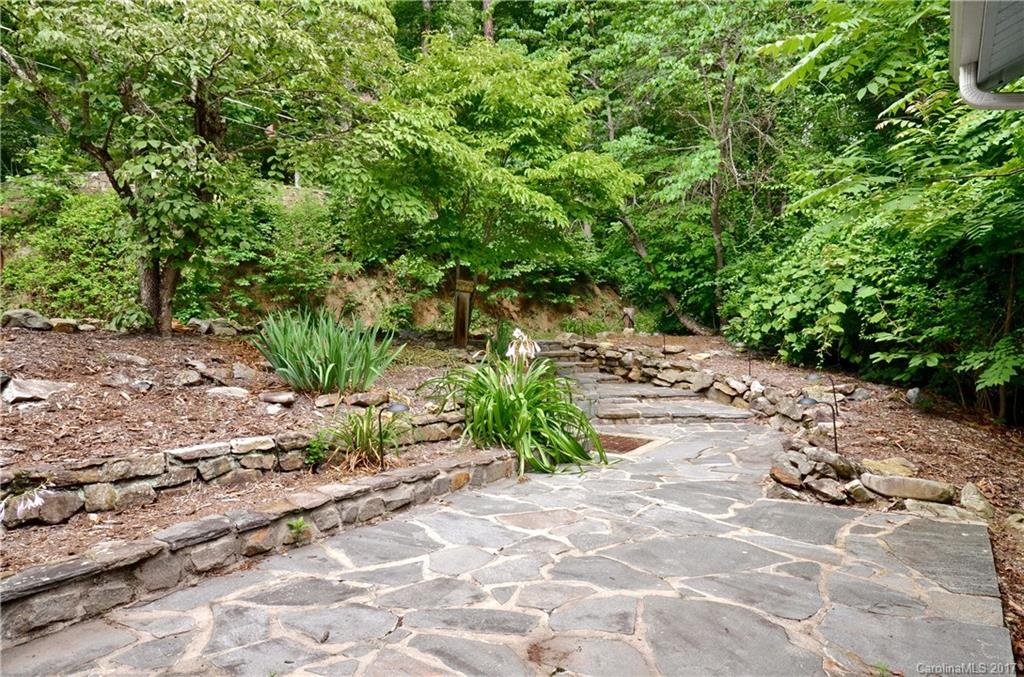 114 Wells Road Waynesville, NC 28785 - Photo 2 of 24