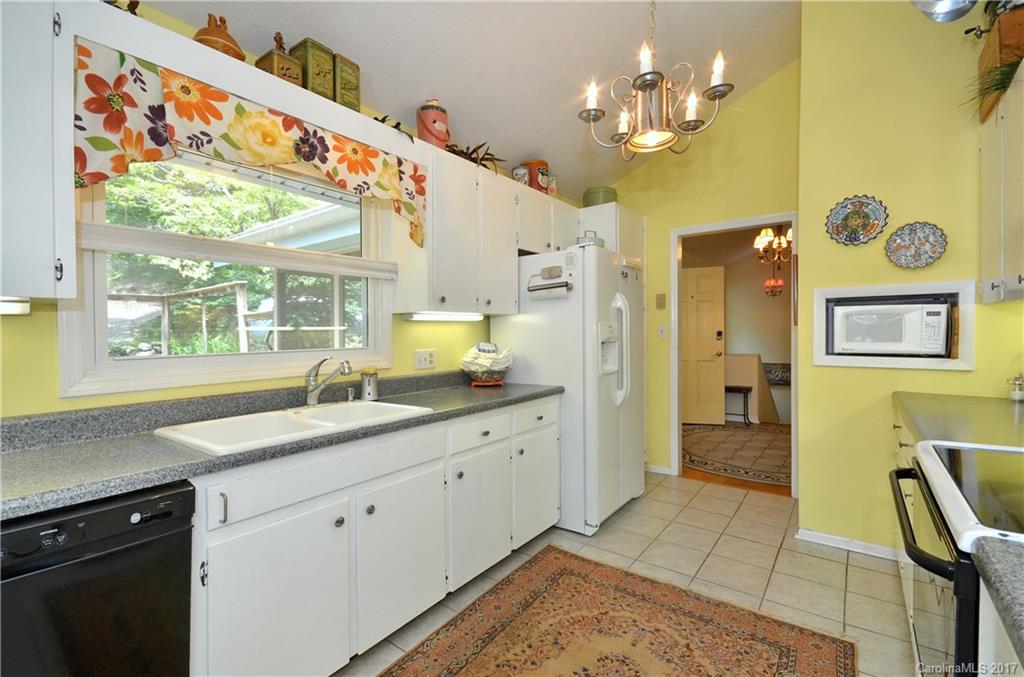 114 Wells Road Waynesville, NC 28785 - Photo 9 of 24