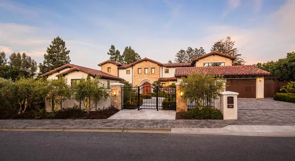 $10,500,000 | 2950 Churchill Drive, Hillsborough, CA 94010
