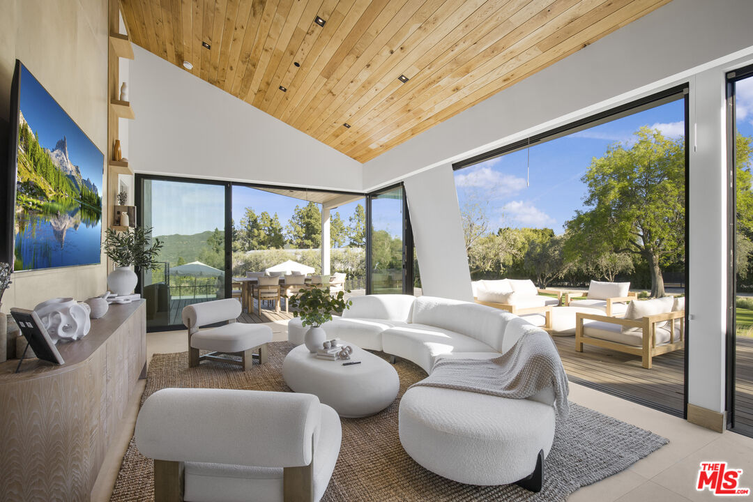 1754 Lechusa Road Malibu, CA 90265 - Photo 36 of 57