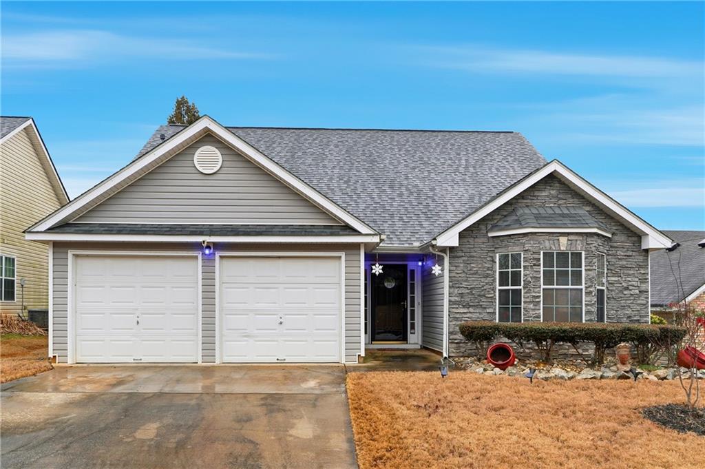 a view of house with outdoor space