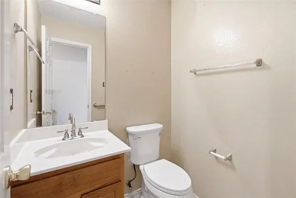 $355,000 | 531 Pecan Leaf Drive, Lancaster, TX 75146