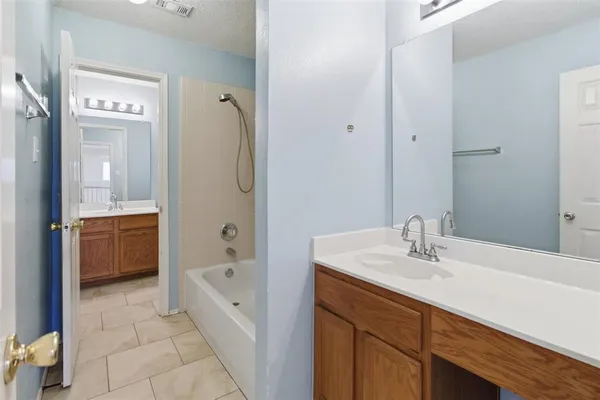 $355,000 | 531 Pecan Leaf Drive, Lancaster, TX 75146