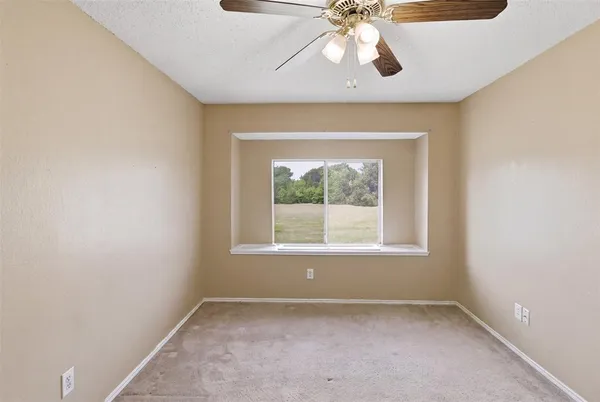 $355,000 | 531 Pecan Leaf Drive, Lancaster, TX 75146