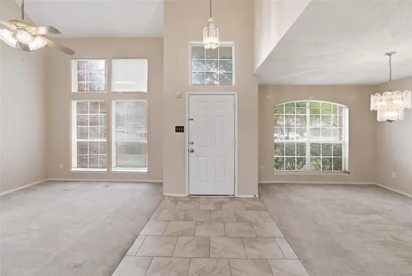 $355,000 | 531 Pecan Leaf Drive, Lancaster, TX 75146