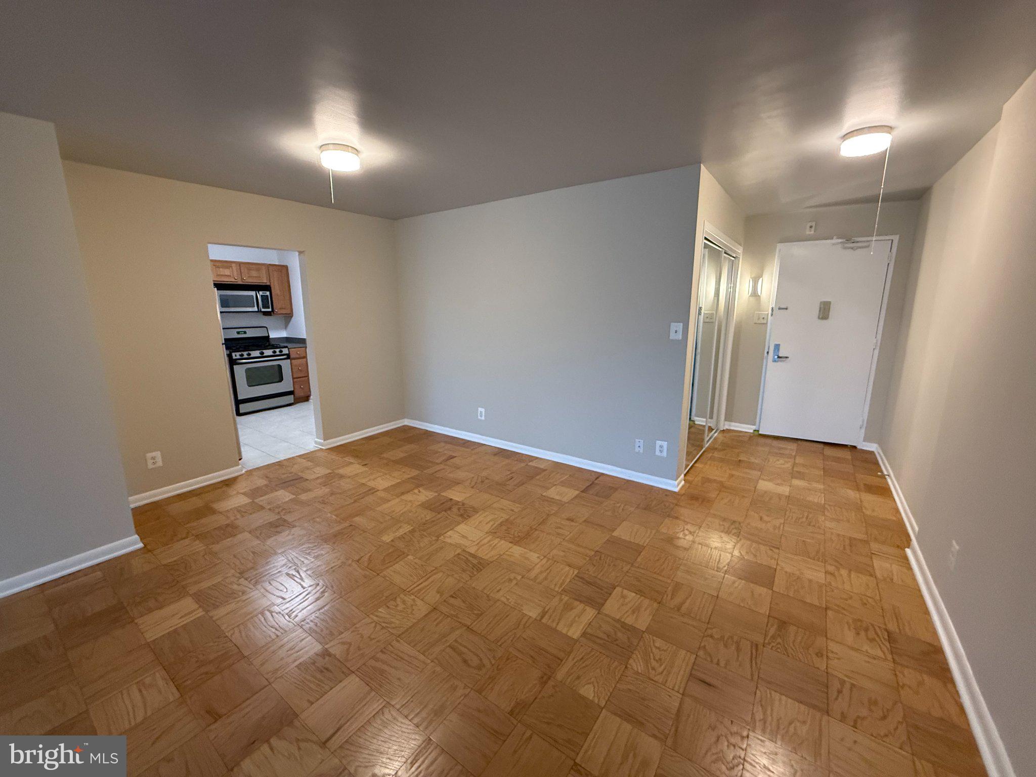 5101 River Road, Unit 712 Bethesda, MD 20816 - Photo 5 of 16 Dining Area