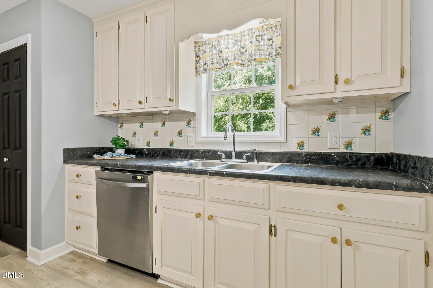 347 Round Fish Drive Sanford, NC 27330 - Photo 17 of 43 020-035-Kitchen-1500x1000