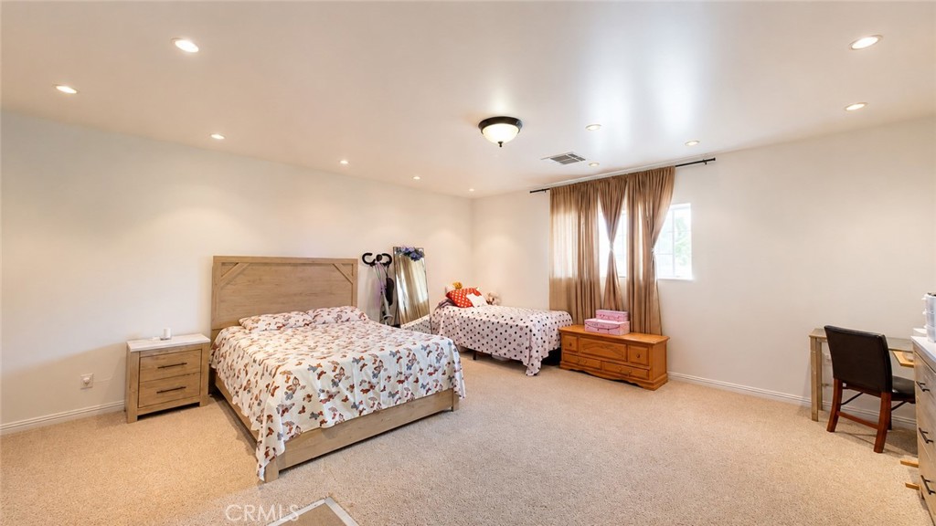 6031 Riverside Avenue Rialto, CA 92377 - Photo 24 of 38