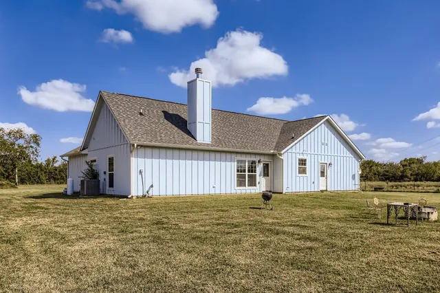 $584,000 | 32123 Howell Road, Waller, TX 77484