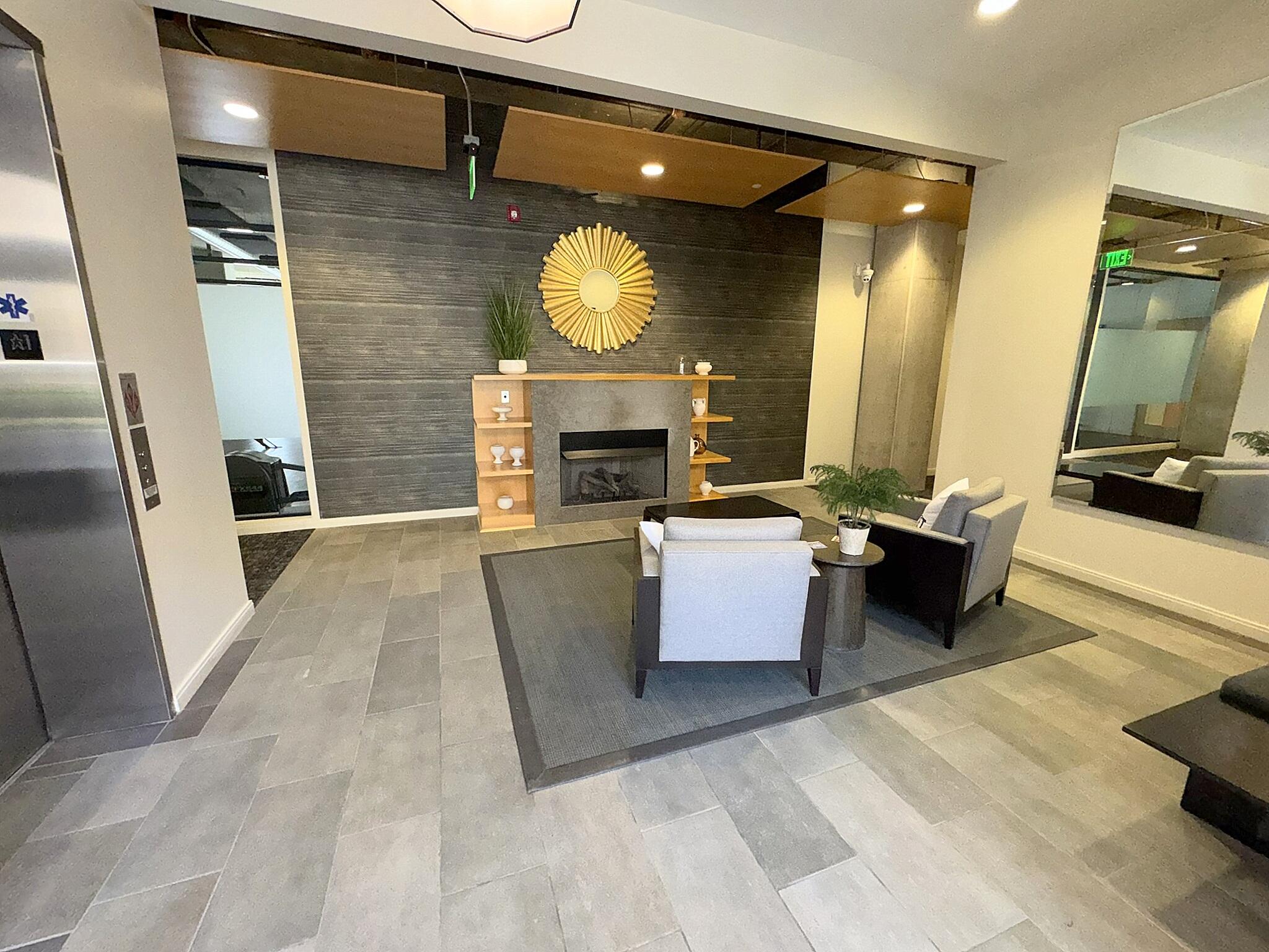 2051 Villa Road, Unit 302 Birmingham, MI 48009 - Photo 2 of 27 Welcome Foyer