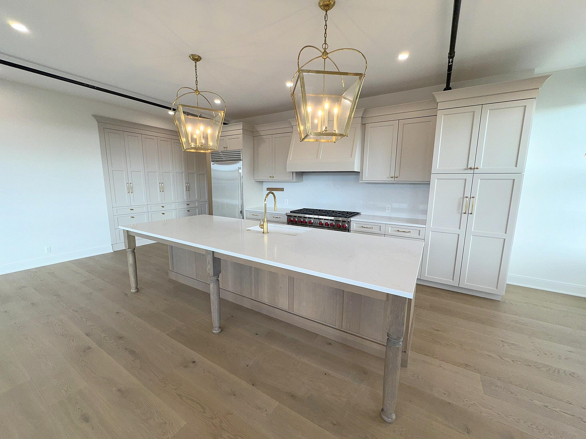 2051 Villa Road, Unit 302 Birmingham, MI 48009 - Photo 4 of 27 European Oak Flooring