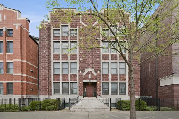 $725,000 | 3709 North Ashland Avenue, Unit 1S, Chicago, IL 60613