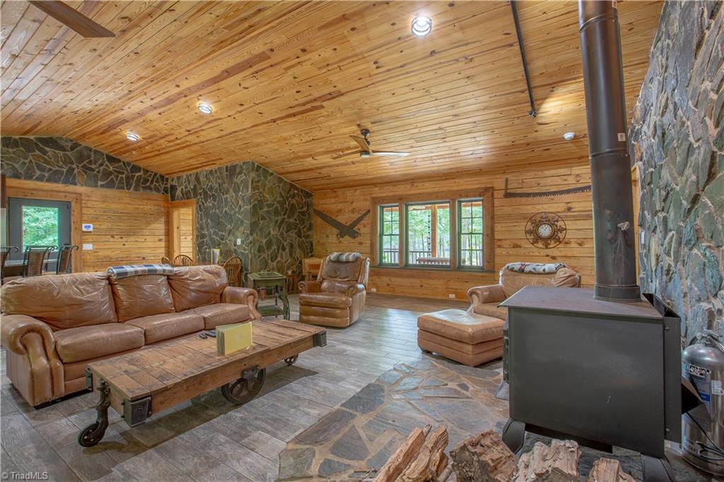 309 Fox Pond Road Henderson, NC 27537 - Photo 1 of 28 Gallery Image 1