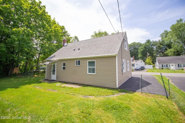 $2,500 | 1 Charles Road, Colonie, NY 12110