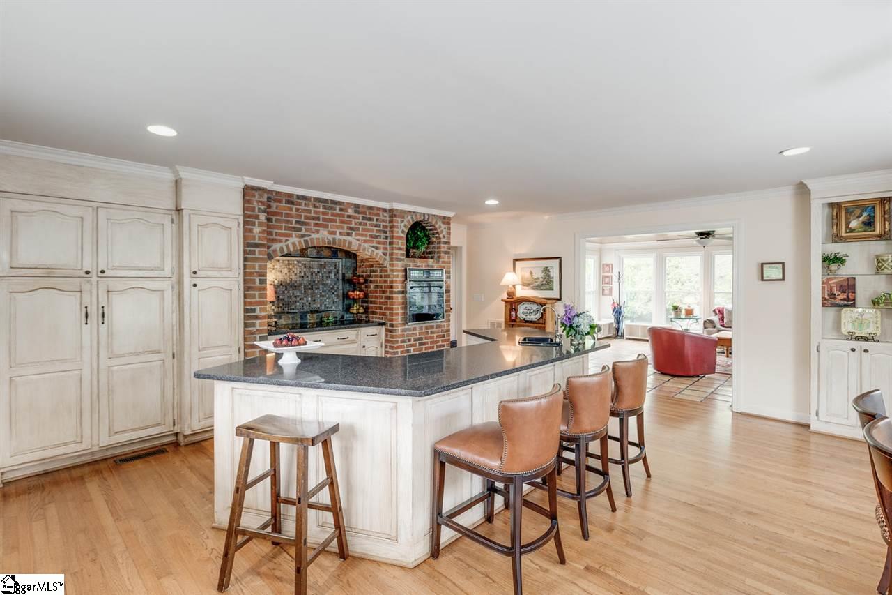 737 Parkins Mill Road Greenville, SC 29607 - Photo 6 of 36