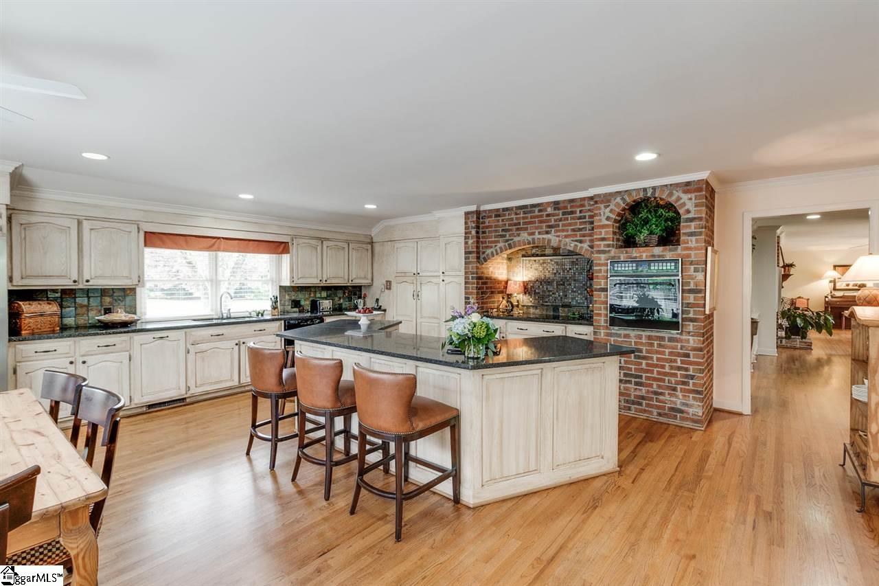 737 Parkins Mill Road Greenville, SC 29607 - Photo 7 of 36