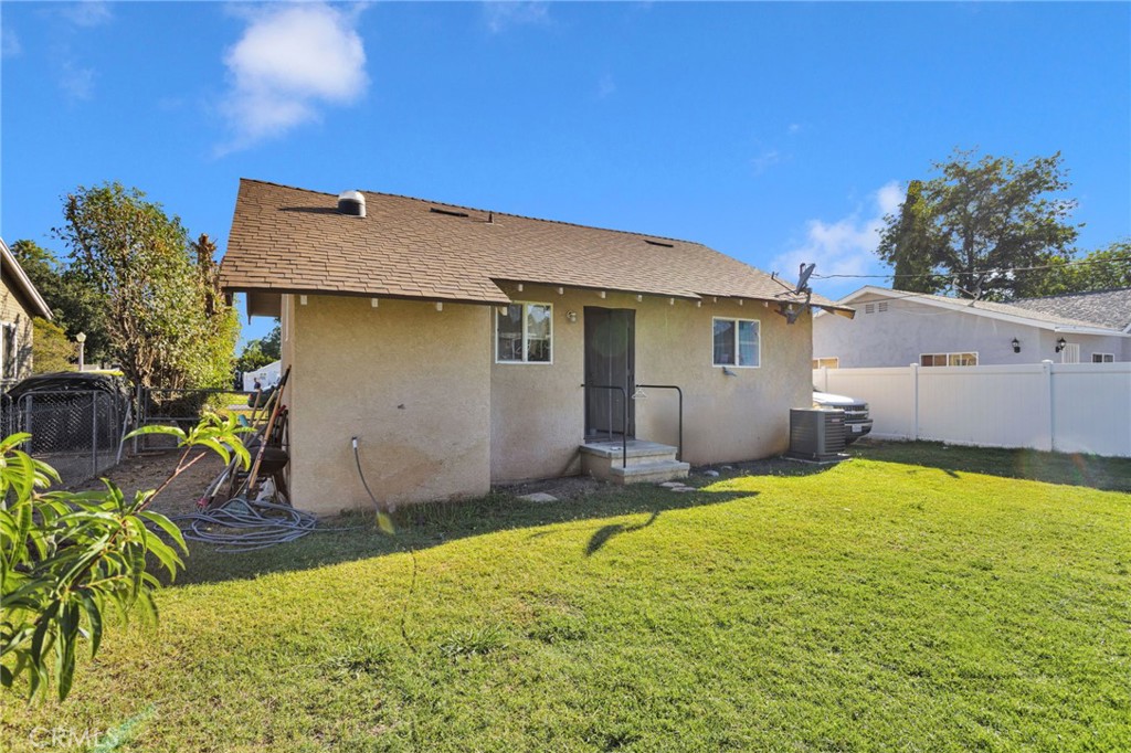 4443 Highland Place Riverside, CA 92506 - Photo 30 of 31 Gallery Image 30