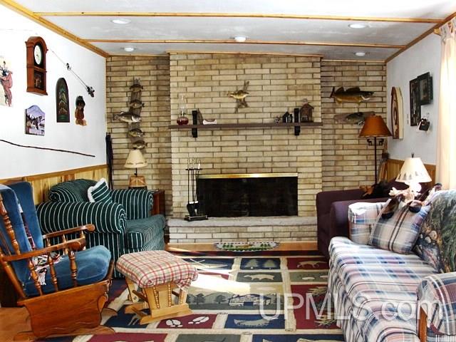N15467 Smiley Road Amberg, WI 54102 - Photo 7 of 18 Gallery Image 7
