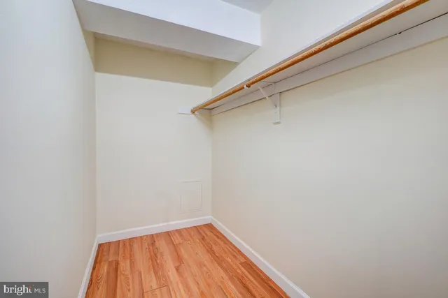 $2,000 | 7621 Tremayne Place, Unit 212, McLean, VA 22102