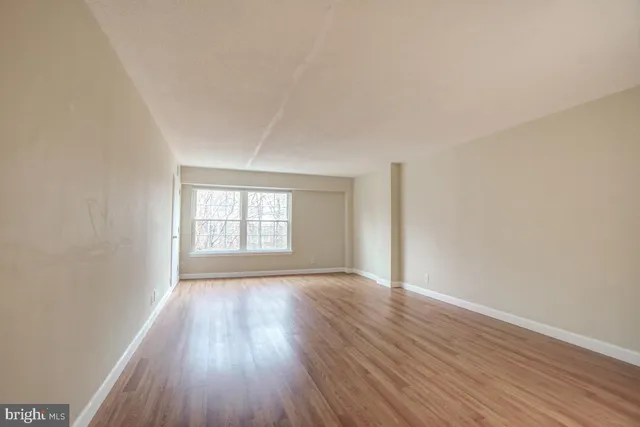 $2,000 | 7621 Tremayne Place, Unit 212, McLean, VA 22102