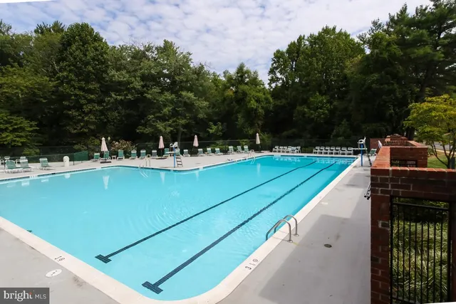 $2,000 | 7621 Tremayne Place, Unit 212, McLean, VA 22102