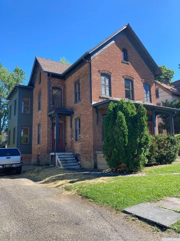 $1,950 | 83 High Street, Catskill, NY 12414