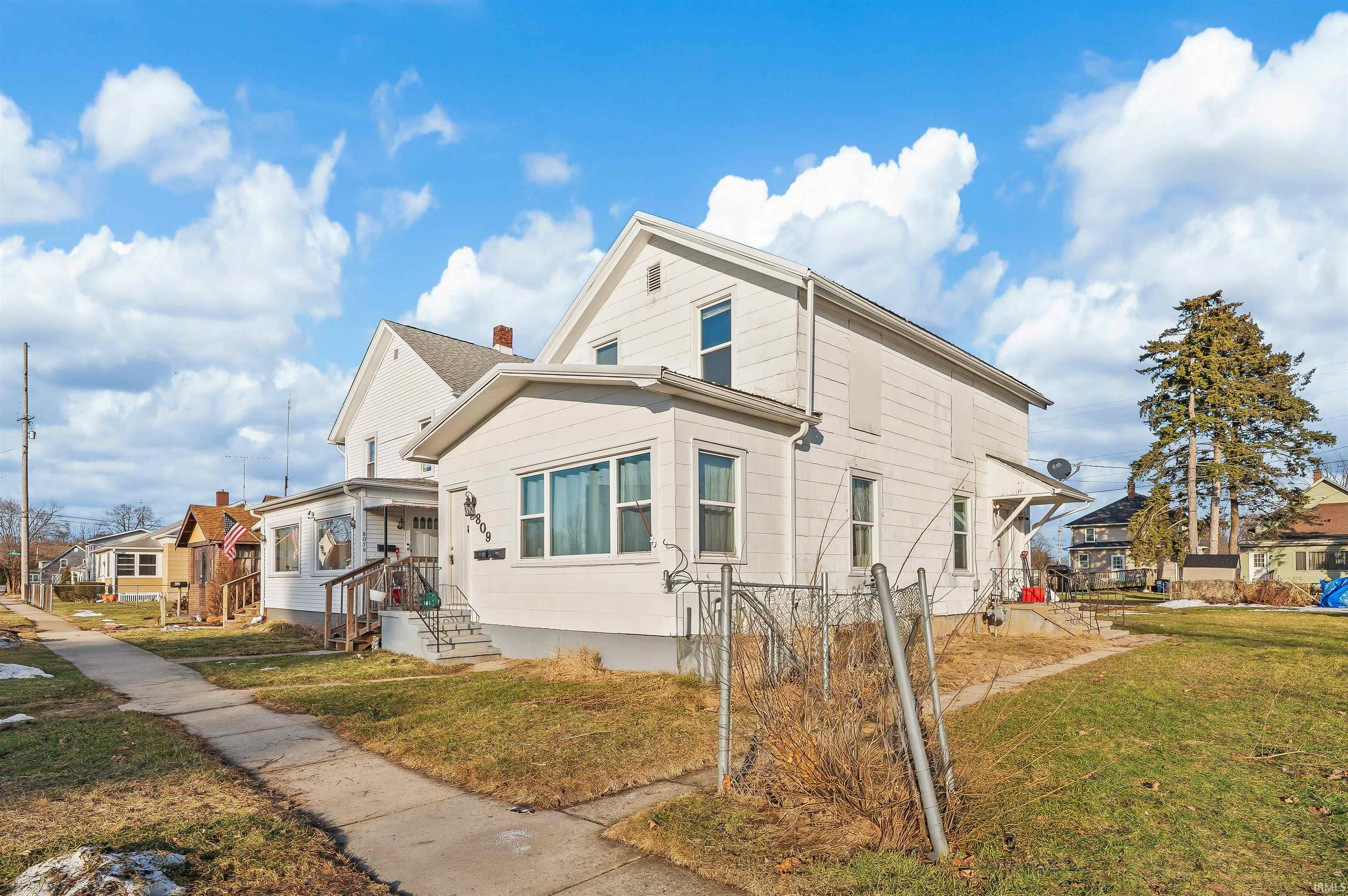 809 Rose Street La Porte, IN 46350 - Photo 3 of 27