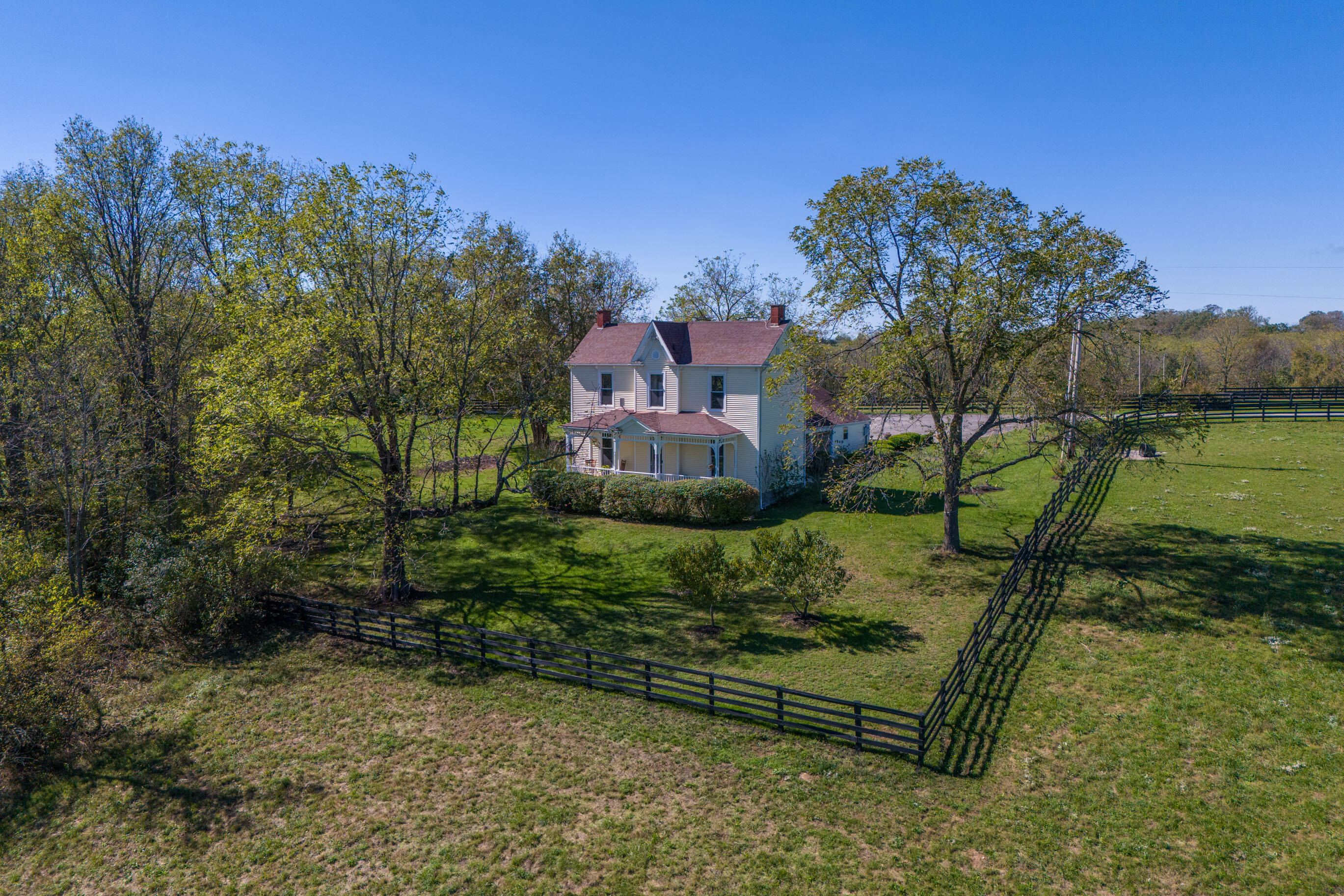 277 Steele Road Paris, KY 40361 - Photo 1 of 82 EB67D391-AEC1-4410-81BB-87B767401BEE