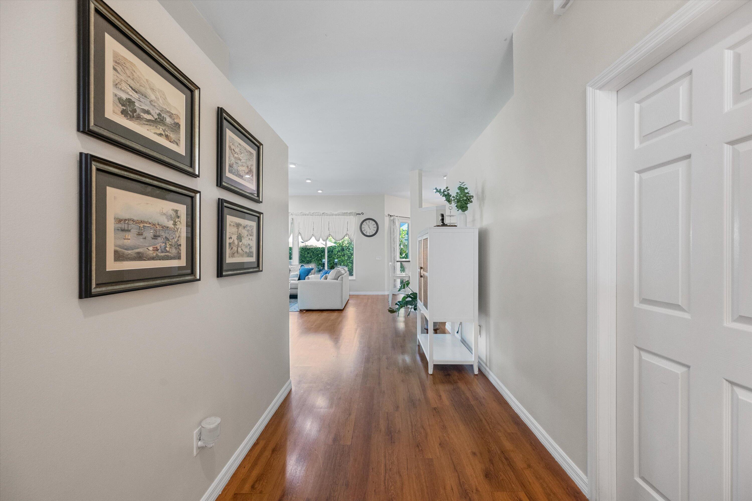 1110 Aviary Road Wellington, FL 33414 - Photo 7 of 51 Foyer