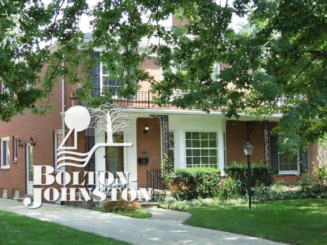 788 Trombley Road, Unit 790 Grosse Pointe Park, MI 48230 - Photo 1 of 19