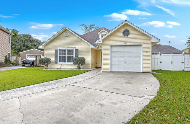 $309,900 | 8625 Bentwood Drive, North Charleston, SC 29406