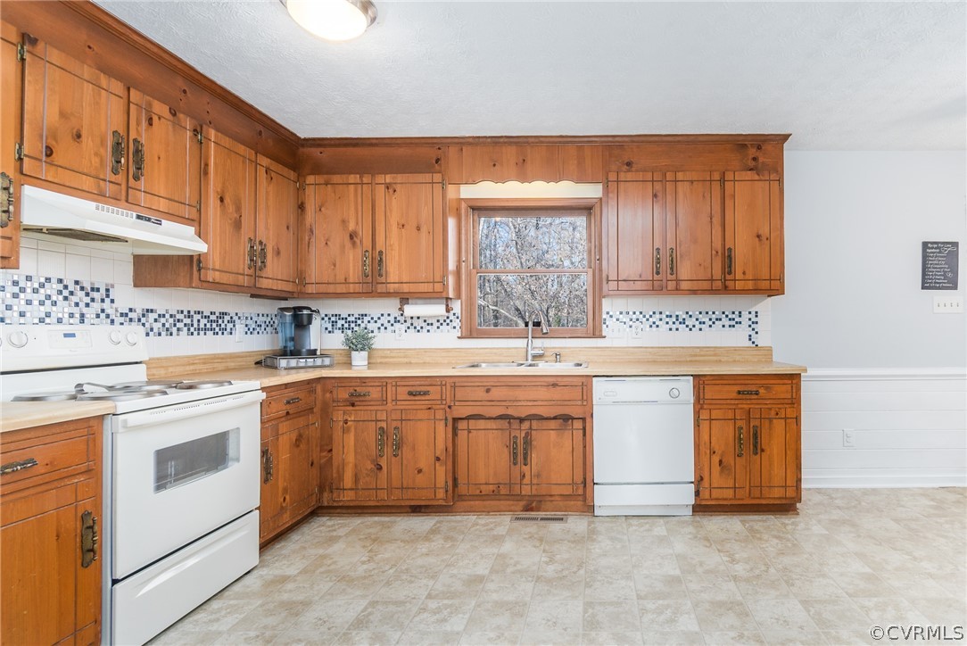 4016 Peregrine Road North Chesterfield, VA 23237 - Photo 11 of 28 Gallery Image 11