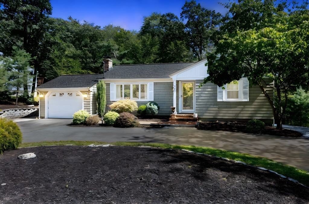 240 York Street Canton, MA 02021 - Photo 2 of 39