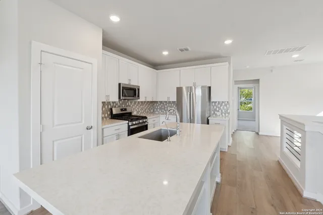 $305,000 | 14842 Maverick Avenue, San Antonio, TX 78217