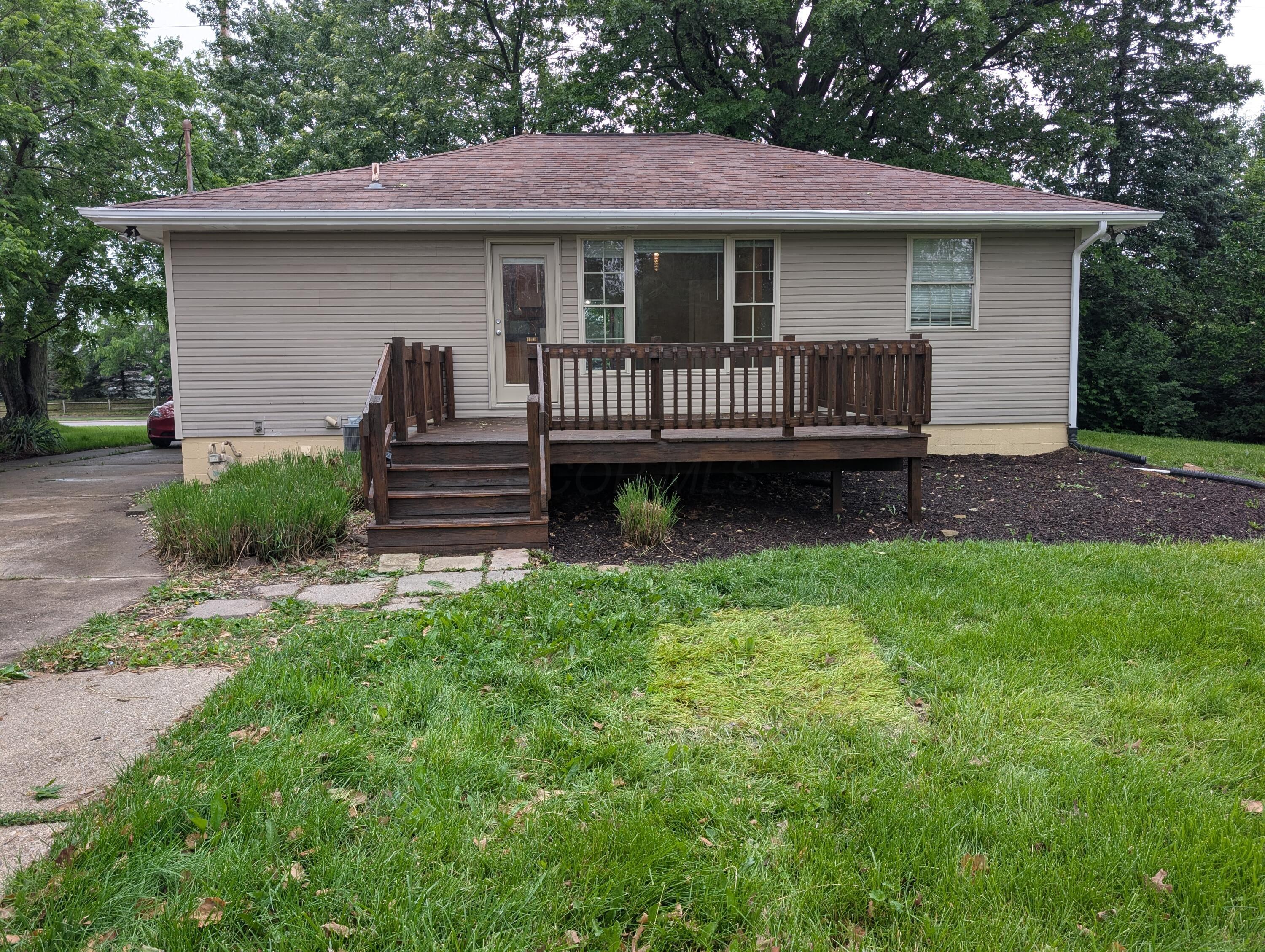 454 Diley Road Pickerington, OH 43147 - Photo 3 of 21 Back deck