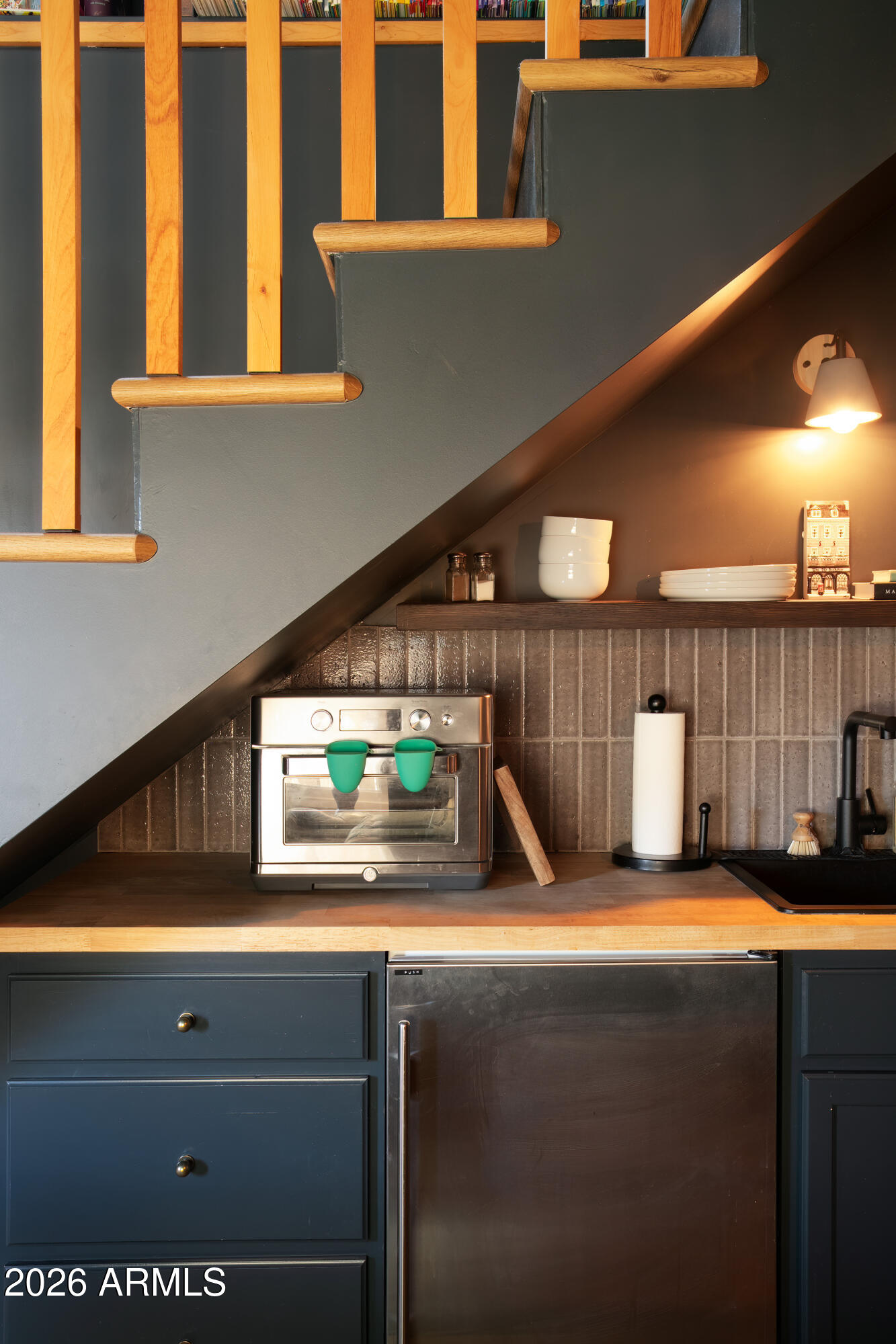 2549 North Mitchell Street Phoenix, AZ 85006 - Photo 30 of 41 a view of a room with gym equipment