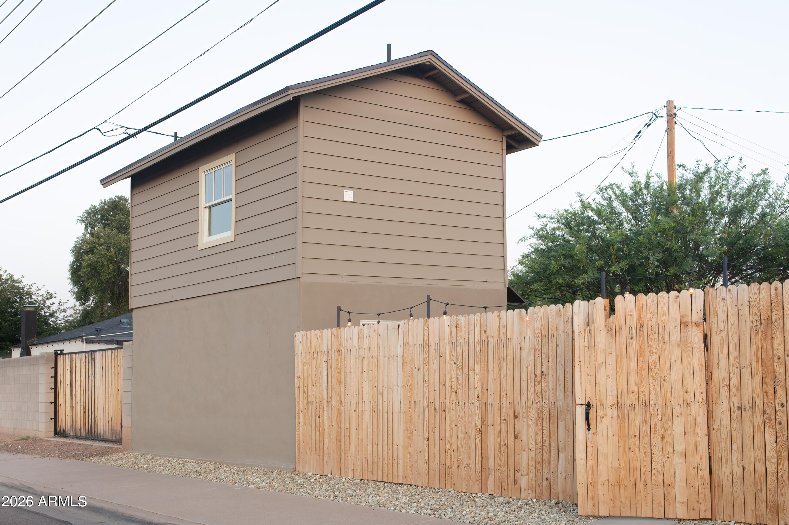 2549 North Mitchell Street Phoenix, AZ 85006 - Photo 40 of 41 a view of a wooden fence