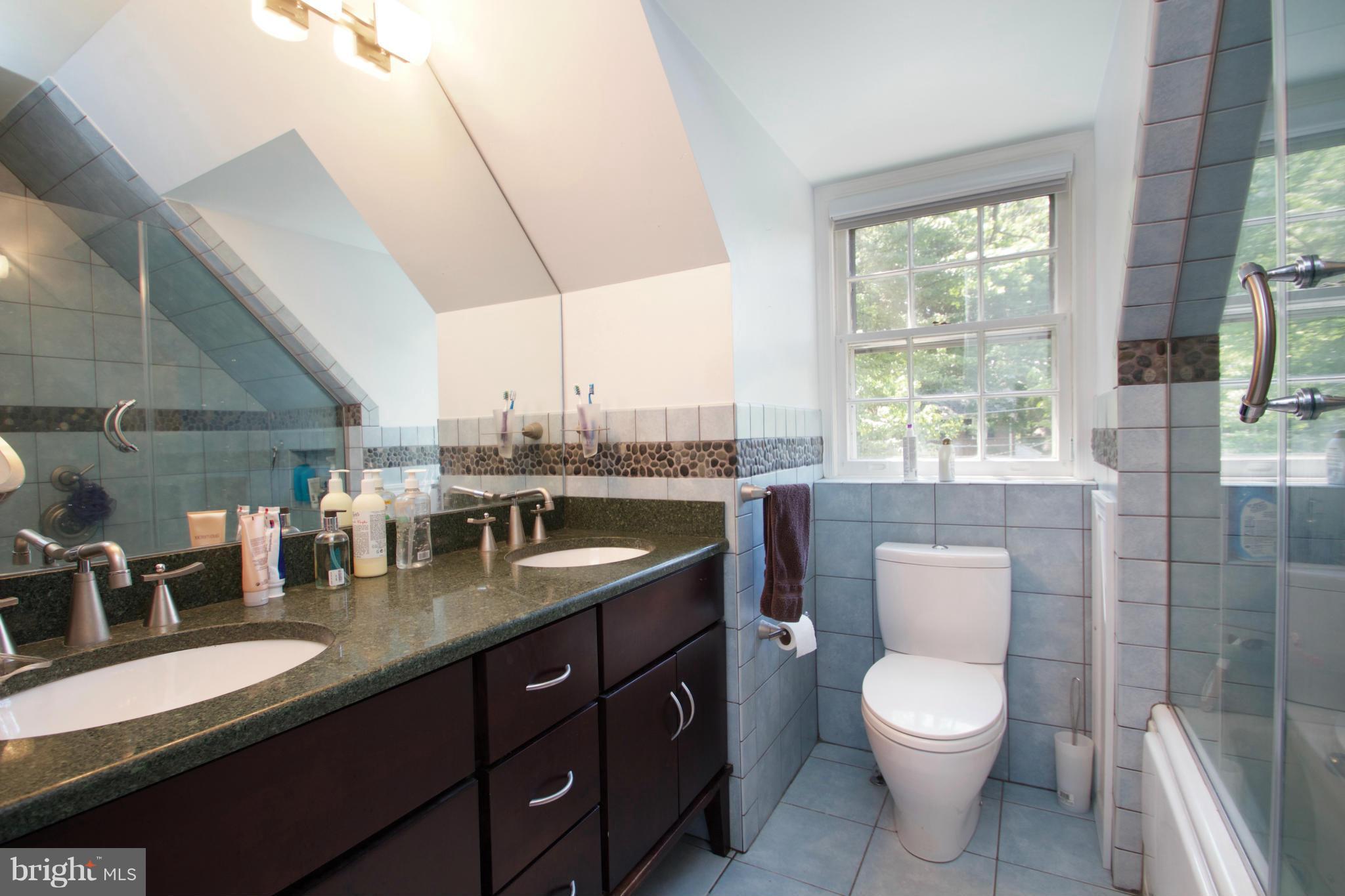 1325 Dale Drive Silver Spring, MD 20910 - Photo 15 of 26 Bath (Master)