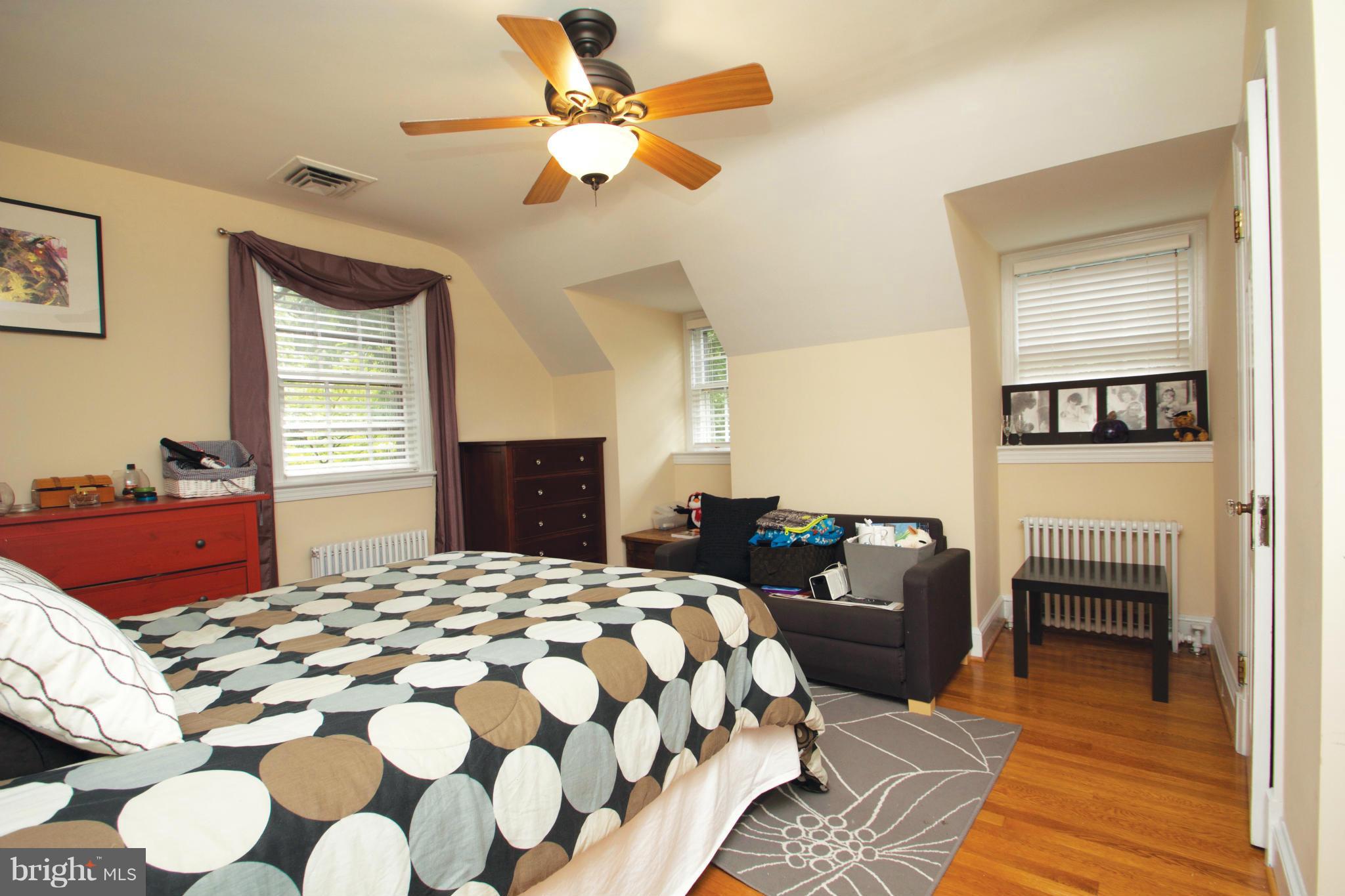 1325 Dale Drive Silver Spring, MD 20910 - Photo 18 of 26 Bedroom