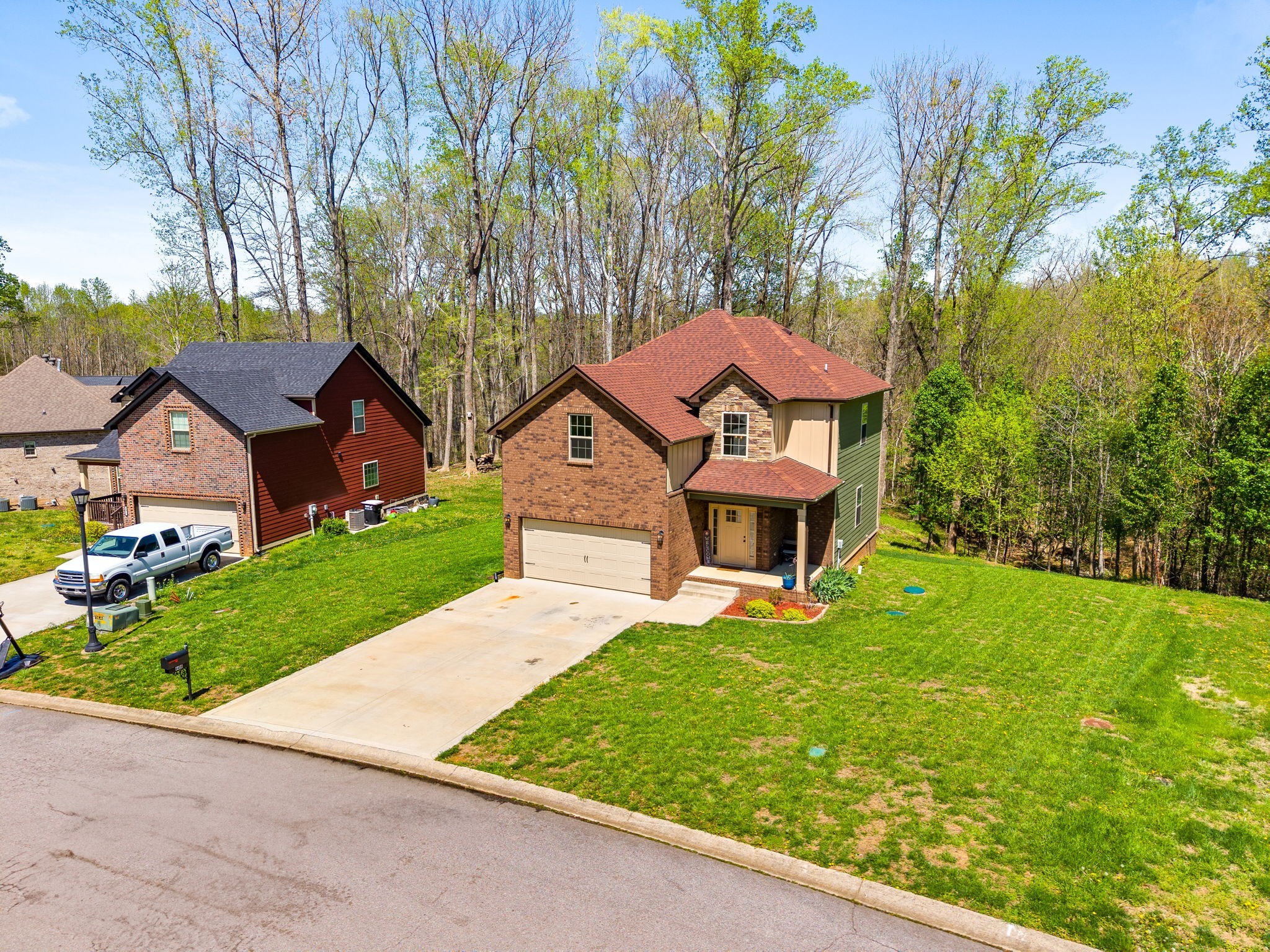 4406 Memory Lane Adams, TN 37010 - Photo 33 of 36 front view of house with a yard