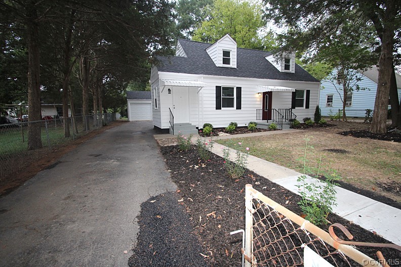 6711 Strathmore Road North Chesterfield, VA 23237 - Photo 2 of 26 Gallery Image 2
