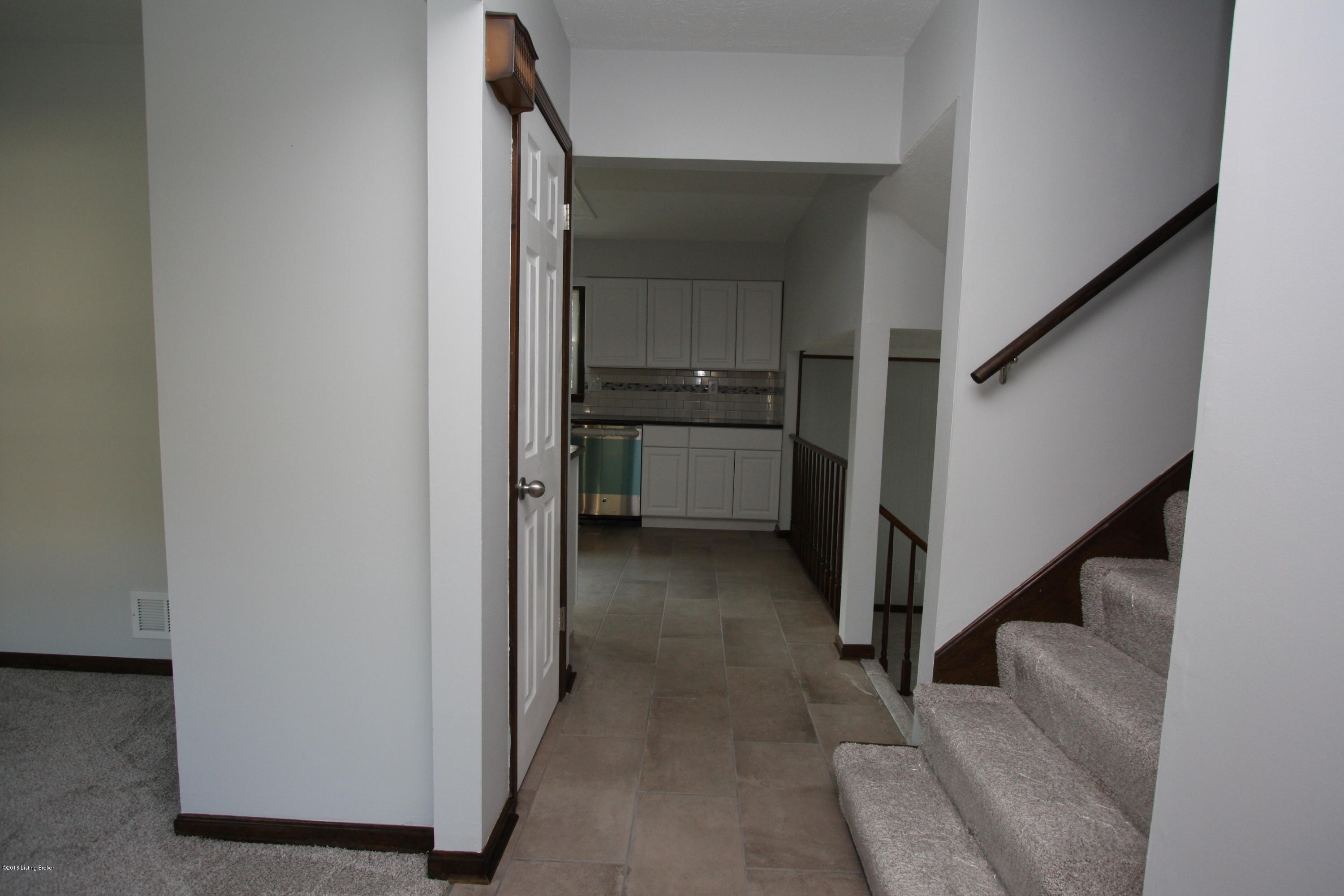 3712 Longview Road Jeffersontown, KY 40299 - Photo 28 of 35 View from front door