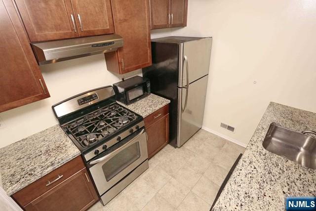 752 Pepperidge Road Mahwah, NJ 07430 - Photo 14 of 26