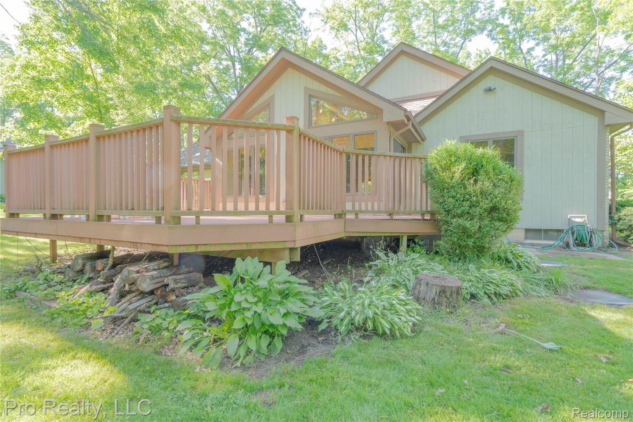 7124 Cowell Road Brighton, MI 48116 - Photo 20 of 21 7124Cowell-23.jpg