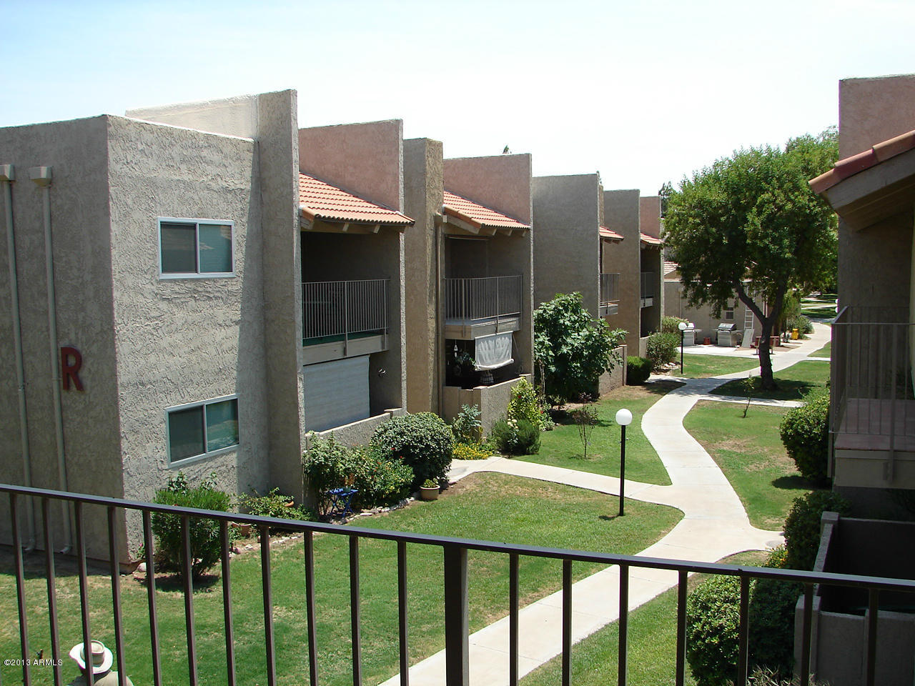 5525 East Thomas Road, Unit 12 Phoenix, AZ 85018 - Photo 13 of 34 DSC06818